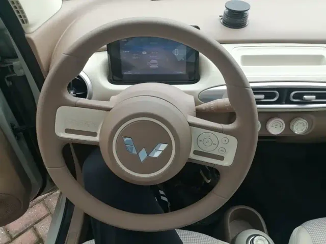 Wuling Hongguang Mini EV — Фото автомобиля 10