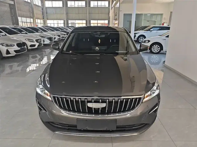 Geely Emgrand — Фото автомобиля 2