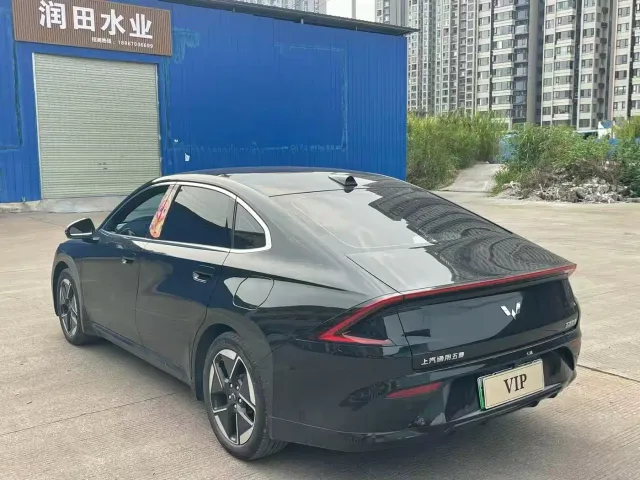 Wuling Starlight — Фото автомобиля 6