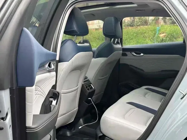Geely Xingrui — Фото автомобиля 5