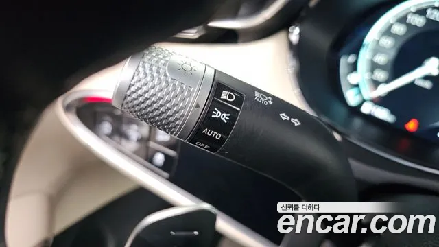 Genesis GV70 2.5T Бензин 2WD — Фото автомобиля 23