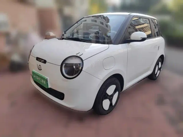 Фотография автомобиля — Changan Lumin