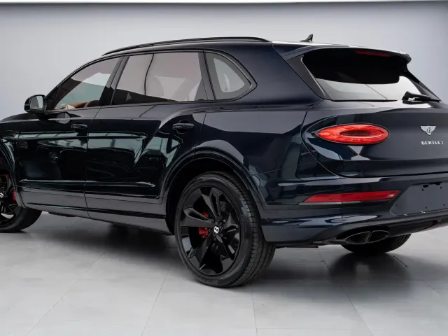 Bentley Bentayga — Фото автомобиля 21