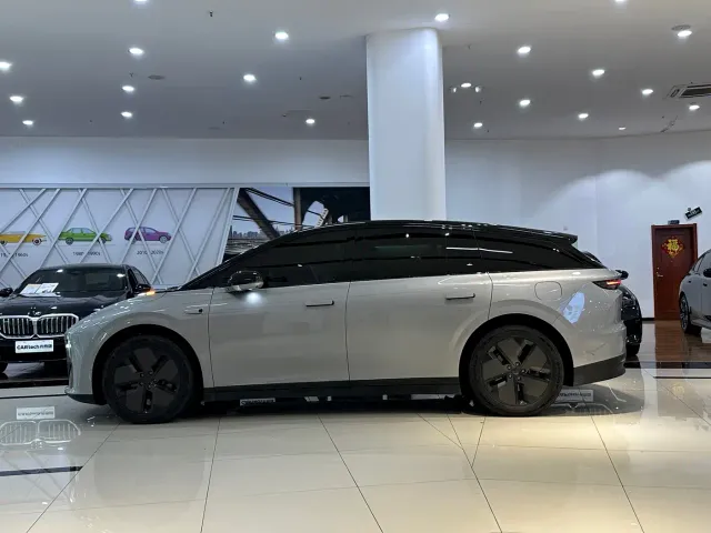 Li Auto i6 — Фото автомобиля 2