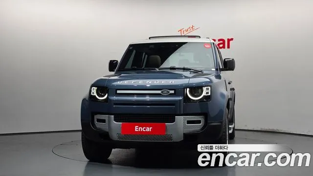 Land Rover Defender — Фото автомобиля 3