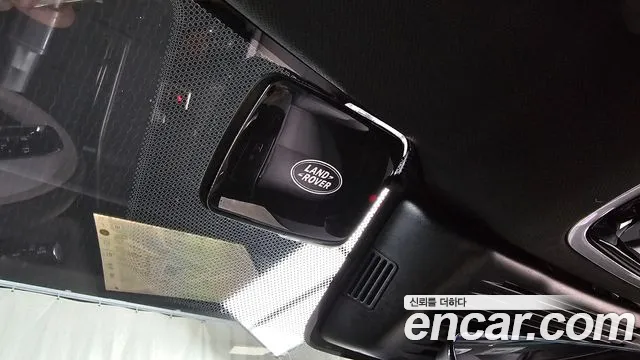 Land Rover Range Rover Velar Range Rover Velar 2.0 P250 Dynamic SE — Фото автомобиля 28