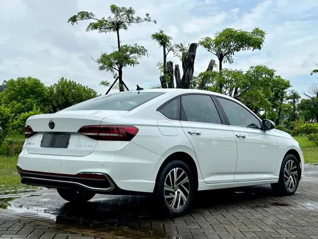 Volkswagen Lavida — Фото автомобиля 7