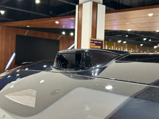 Li Auto L7 — Фото автомобиля 4