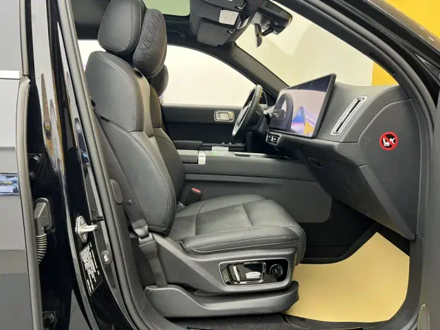 Li Auto L7 — Фото автомобиля 15