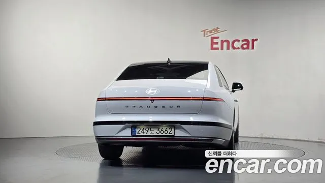 Hyundai Grandeur GN7 — Фото автомобиля 4