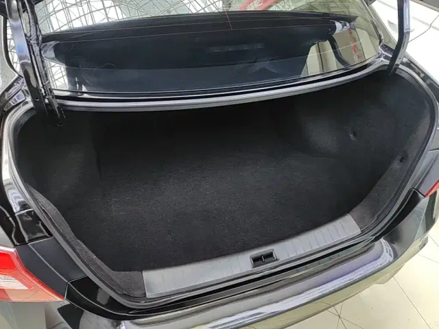 Nissan Sylphy — Фото автомобиля 18