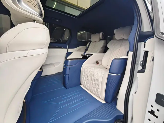 Buick Buick GL8 2023 Avenir 4-Seater Luxury Edition — Фото автомобиля 14
