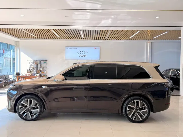 Li Auto L9 — Фото автомобиля 4