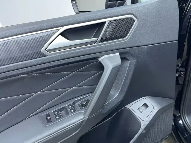 Volkswagen Tiguan L — Фото автомобиля 13
