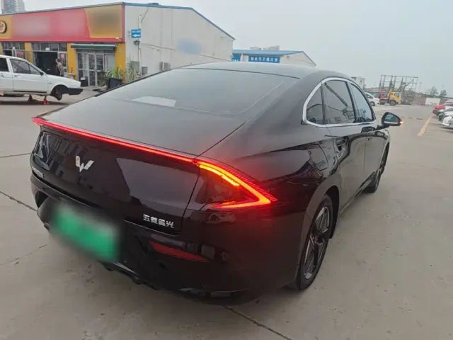Wuling Starlight — Фото автомобиля 6