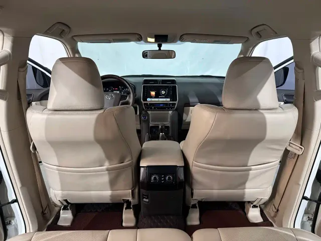 Toyota Prado — Фото автомобиля 11