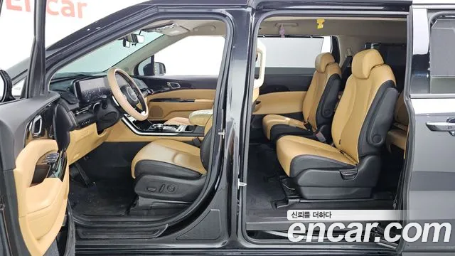 Kia Canival — Фото автомобиля 18