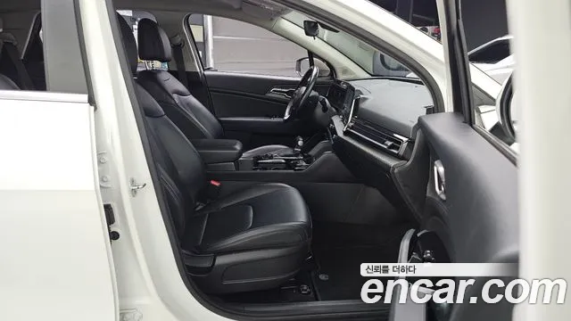 Kia Sportage Sportage 5-е поколение Бензин 1.6 турбо 2WD — Фото автомобиля 11