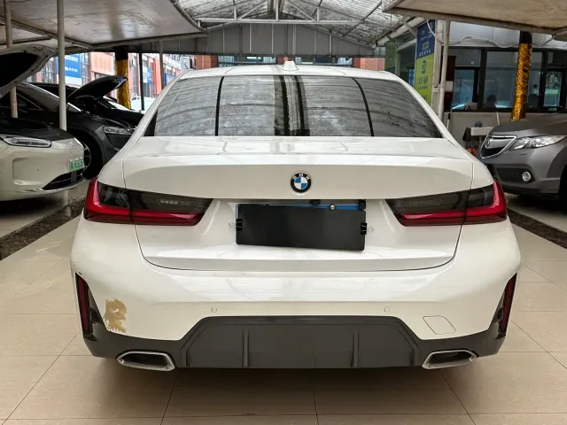 BMW 3 Series — Фото автомобиля 5