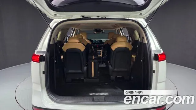 Kia Carnival — Фото автомобиля 26
