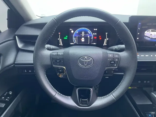 Toyota Camry — Фото автомобиля 16