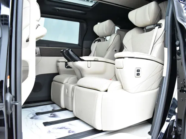 Toyota Alphard — Фото автомобиля 21