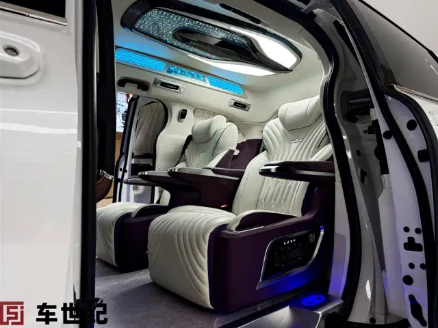 Toyota Sienna — Фото автомобиля 5