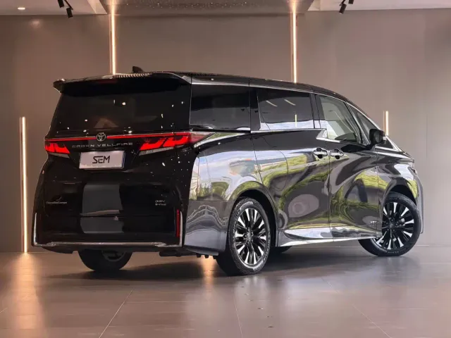 Toyota Vellfire — Фото автомобиля 9