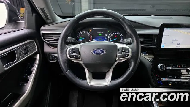 Ford Explorer — Фото автомобиля 13