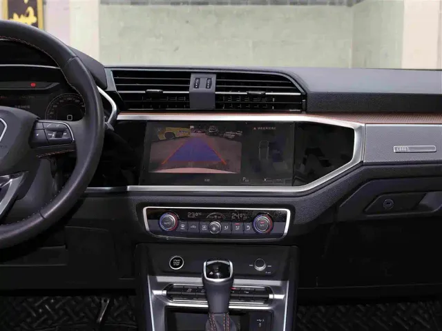 Audi Q3 — Фото автомобиля 12