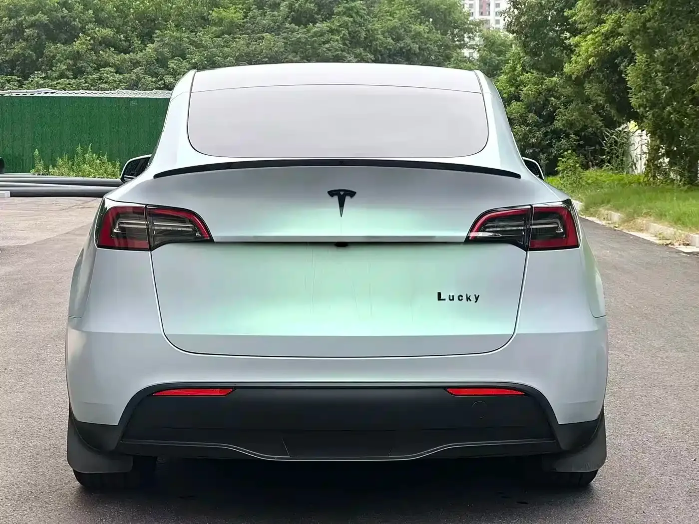 Tesla Model Y 2024 Rear-Wheel Drive Version — Фото автомобиля 5