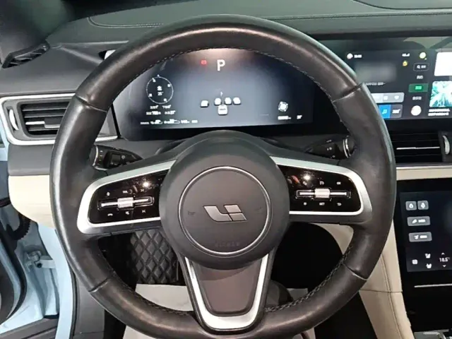 Li Auto ONE — Фото автомобиля 10