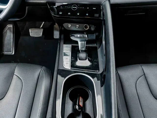 Hyundai Elantra — Фото автомобиля 12
