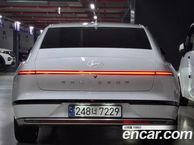 Hyundai Grandeur GN7 — Фото автомобиля 4