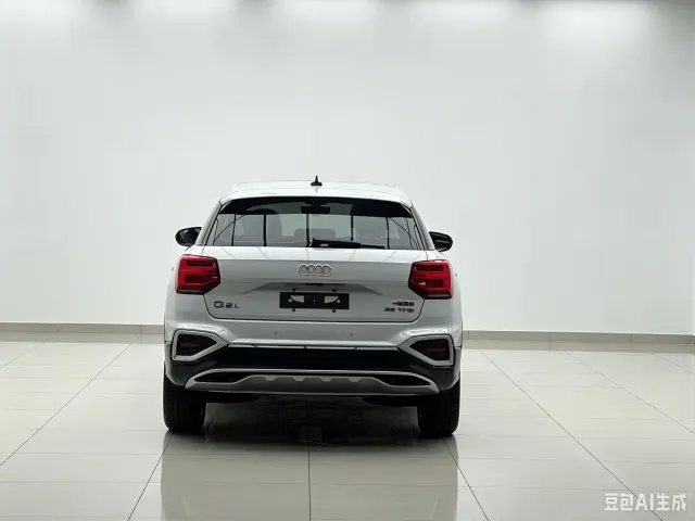 Audi Q2L — Фото автомобиля 5