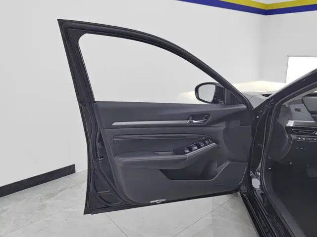 Nissan Teana — Фото автомобиля 7