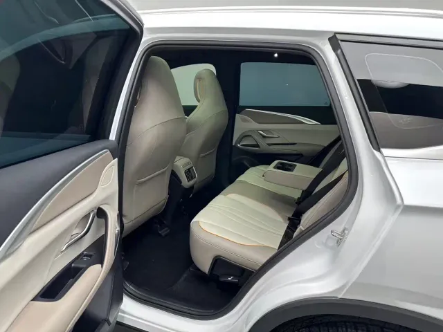 BYD Song Pro — Фото автомобиля 6