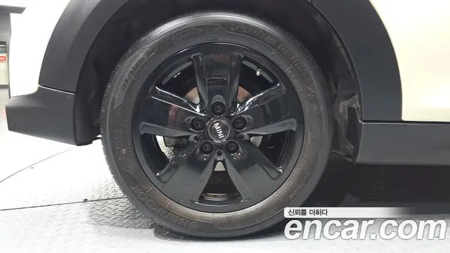 Mini Cooper Cooper 5 дверей Classic — Фото автомобиля 5