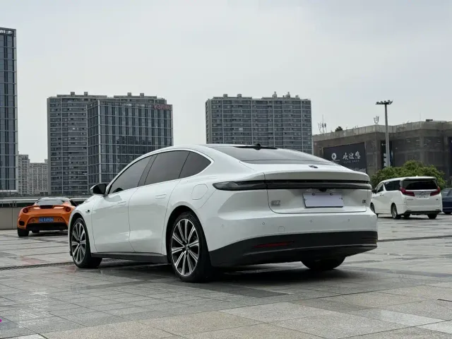 NIO NIO ET7 2024 100kWh Executive Signature Edition — Фото автомобиля 7