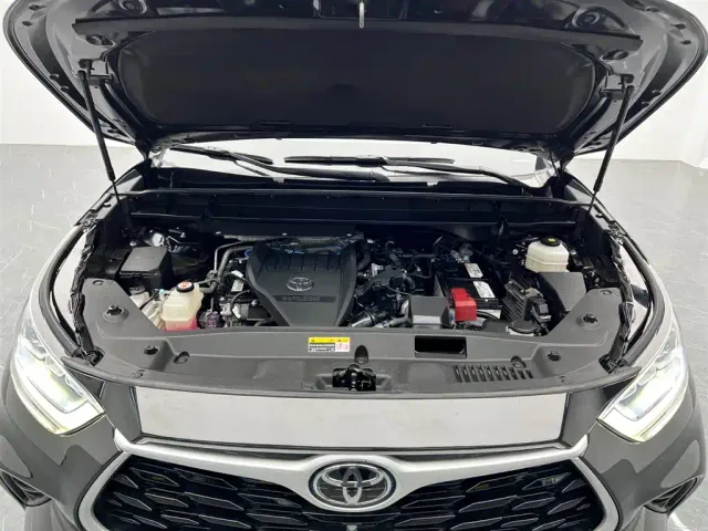 Toyota Highlander — Фото автомобиля 14