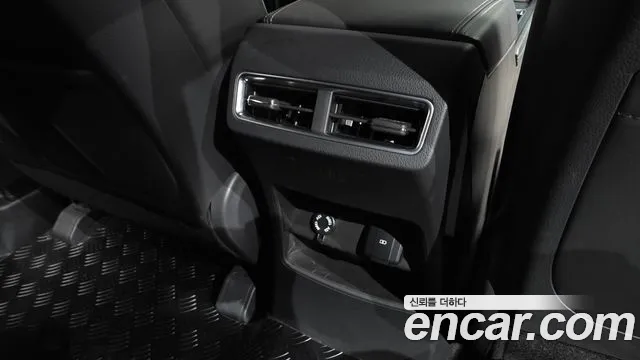 KG_Mobility_Ssangyong Rexton Rexton Arena Дизель 2.2 4WD — Фото автомобиля 27