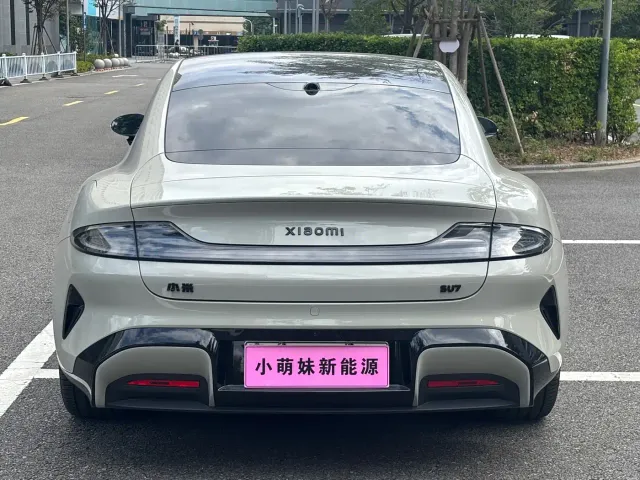 Xiaomi SU7 — Фото автомобиля 23