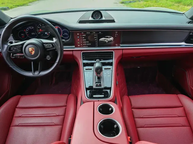 Porsche Panamera — Фото автомобиля 12