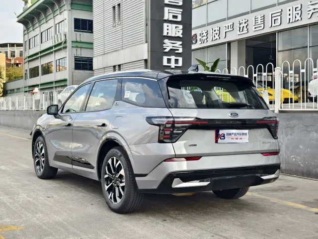 Ford Edge — Фото автомобиля 24