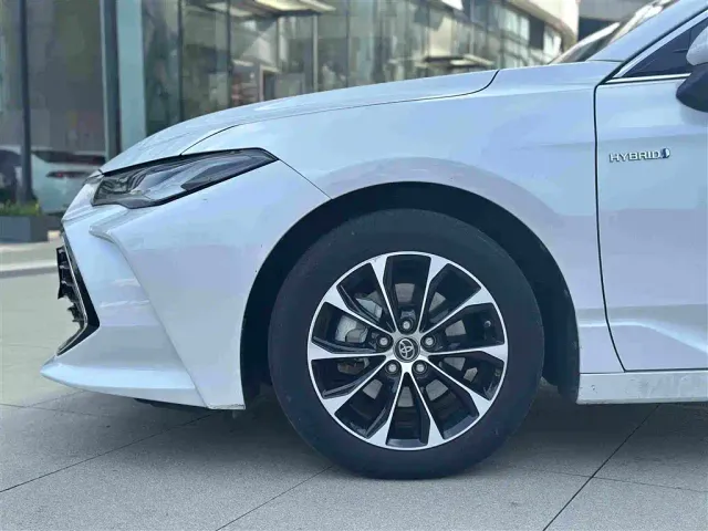 Toyota Avalon — Фото автомобиля 24