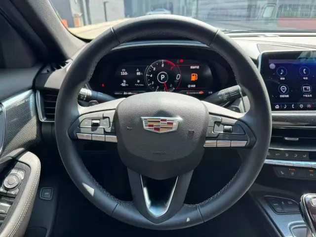 Cadillac CT5 — Фото автомобиля 11