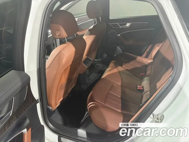 Audi A6 C8 — Фото автомобиля 11