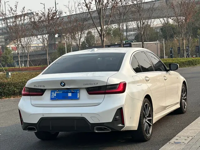 BMW 3 Series — Фото автомобиля 6