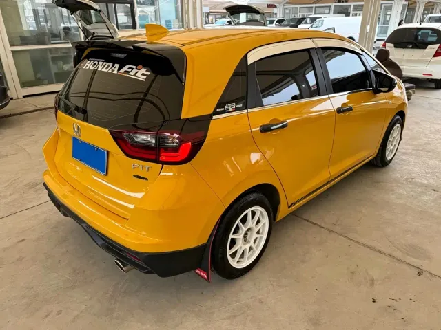 Honda Fit — Фото автомобиля 16