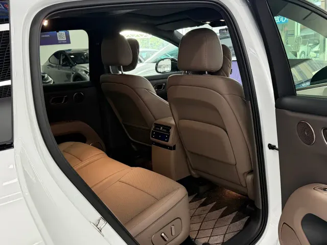 Li Auto i6 — Фото автомобиля 5